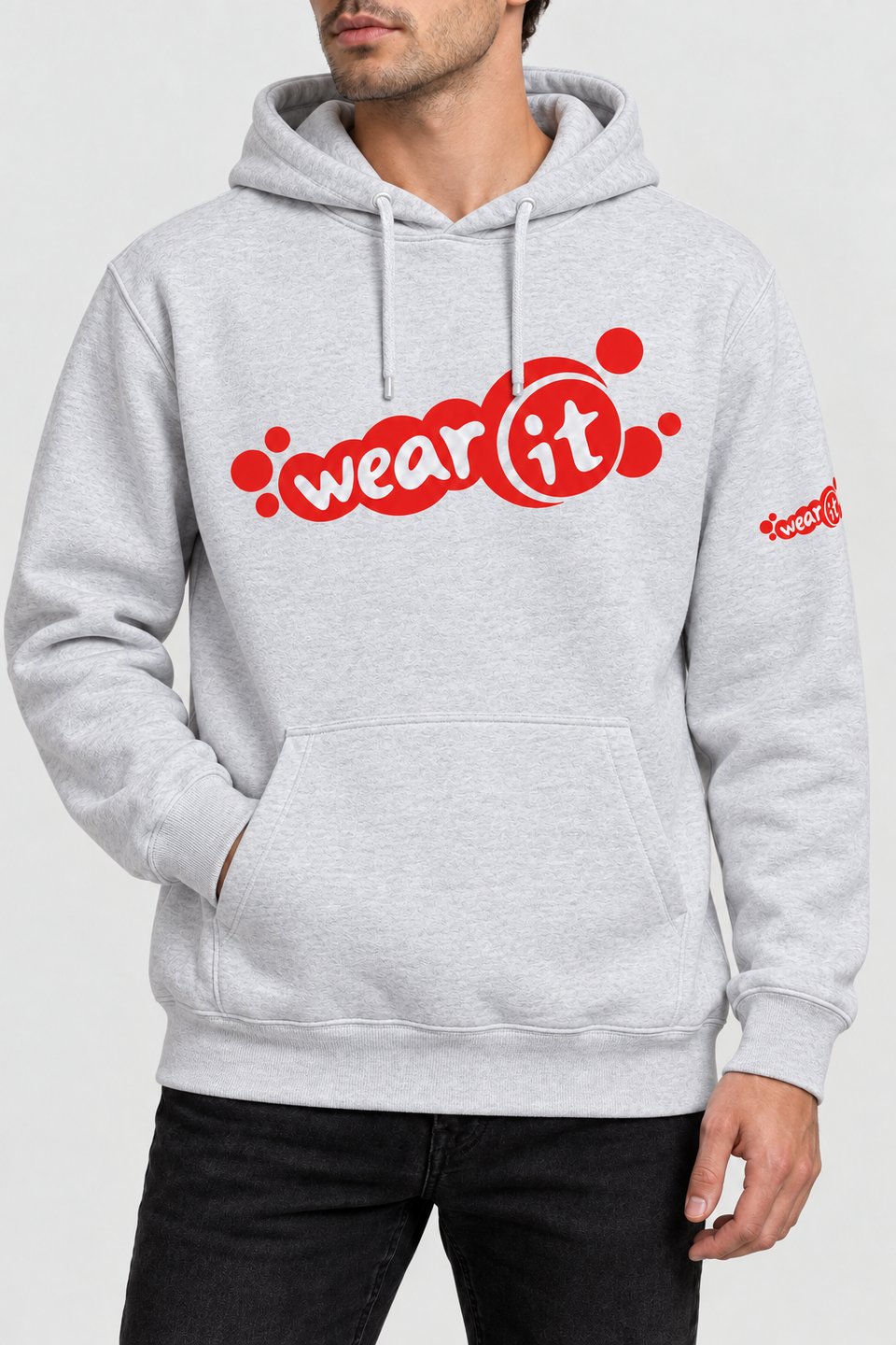 Sweat à capuche gris chiné Wear It vu de face, grand logo rouge sur la poitrine